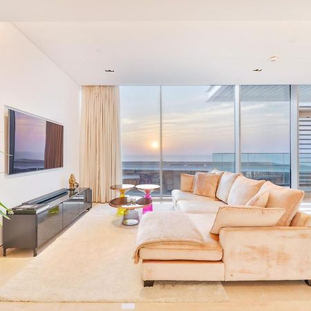 דובאי Posh 2 Bedroom Oceanfront Apt In The Heart Of Bluewaters Island מראה חיצוני תמונה