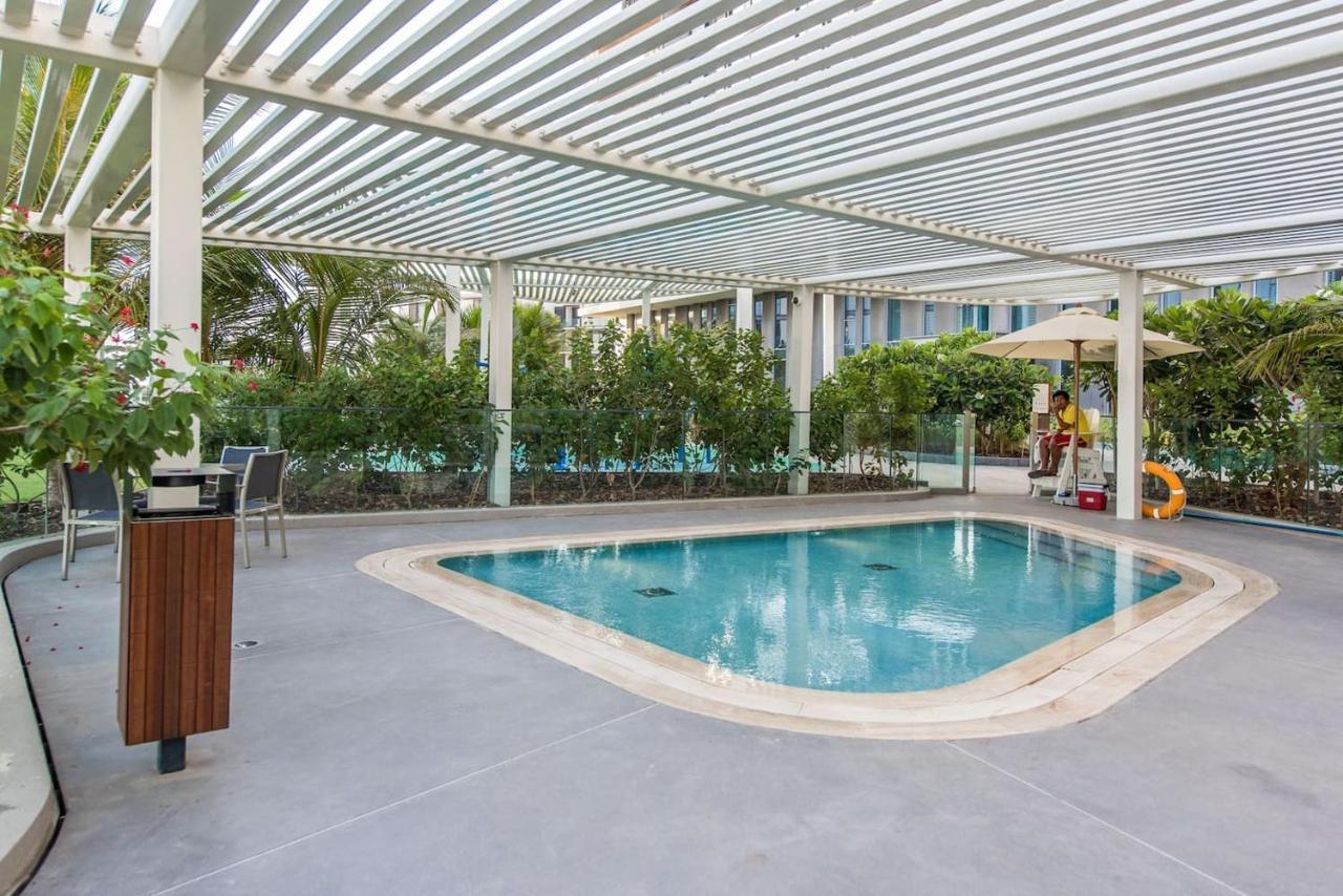 דובאי Posh 2 Bedroom Oceanfront Apt In The Heart Of Bluewaters Island מראה חיצוני תמונה