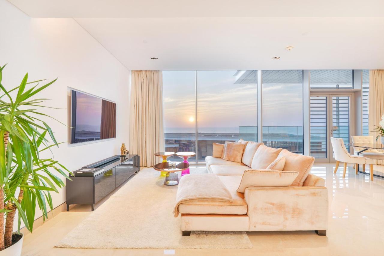 דובאי Posh 2 Bedroom Oceanfront Apt In The Heart Of Bluewaters Island מראה חיצוני תמונה