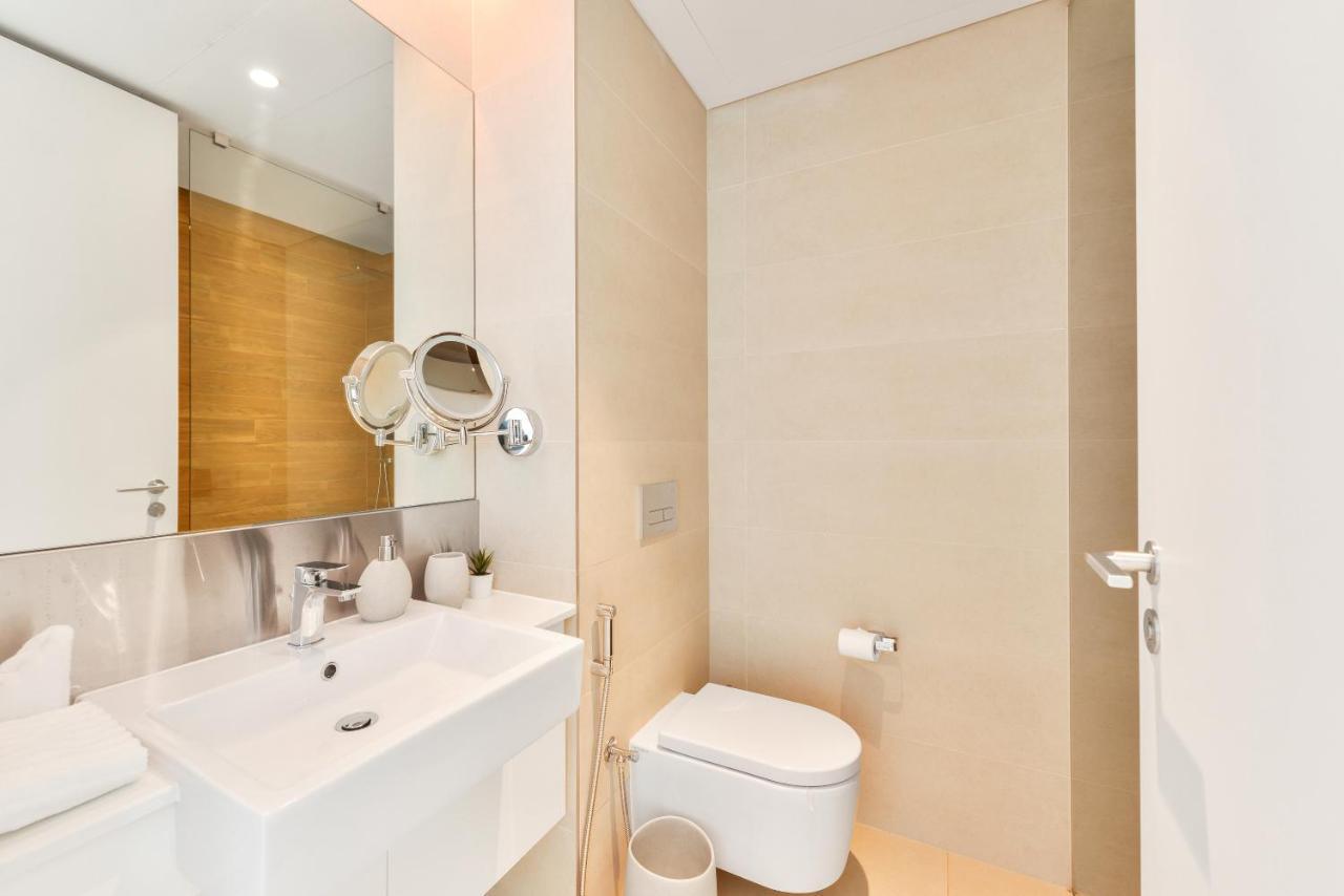 דובאי Posh 2 Bedroom Oceanfront Apt In The Heart Of Bluewaters Island מראה חיצוני תמונה
