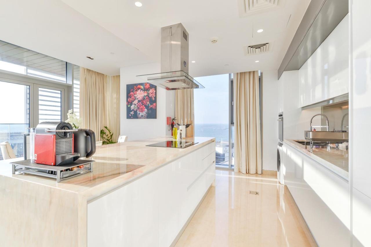 דובאי Posh 2 Bedroom Oceanfront Apt In The Heart Of Bluewaters Island מראה חיצוני תמונה